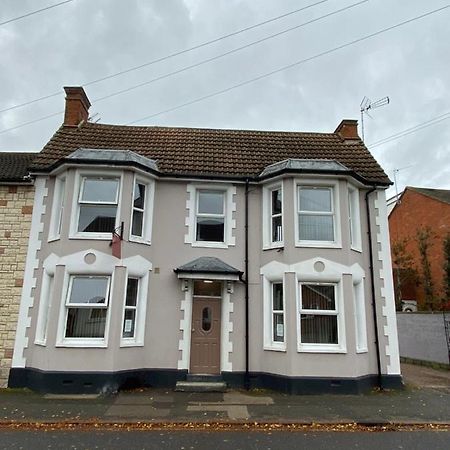 Abbey Guest House Milton Keynes Exterior photo